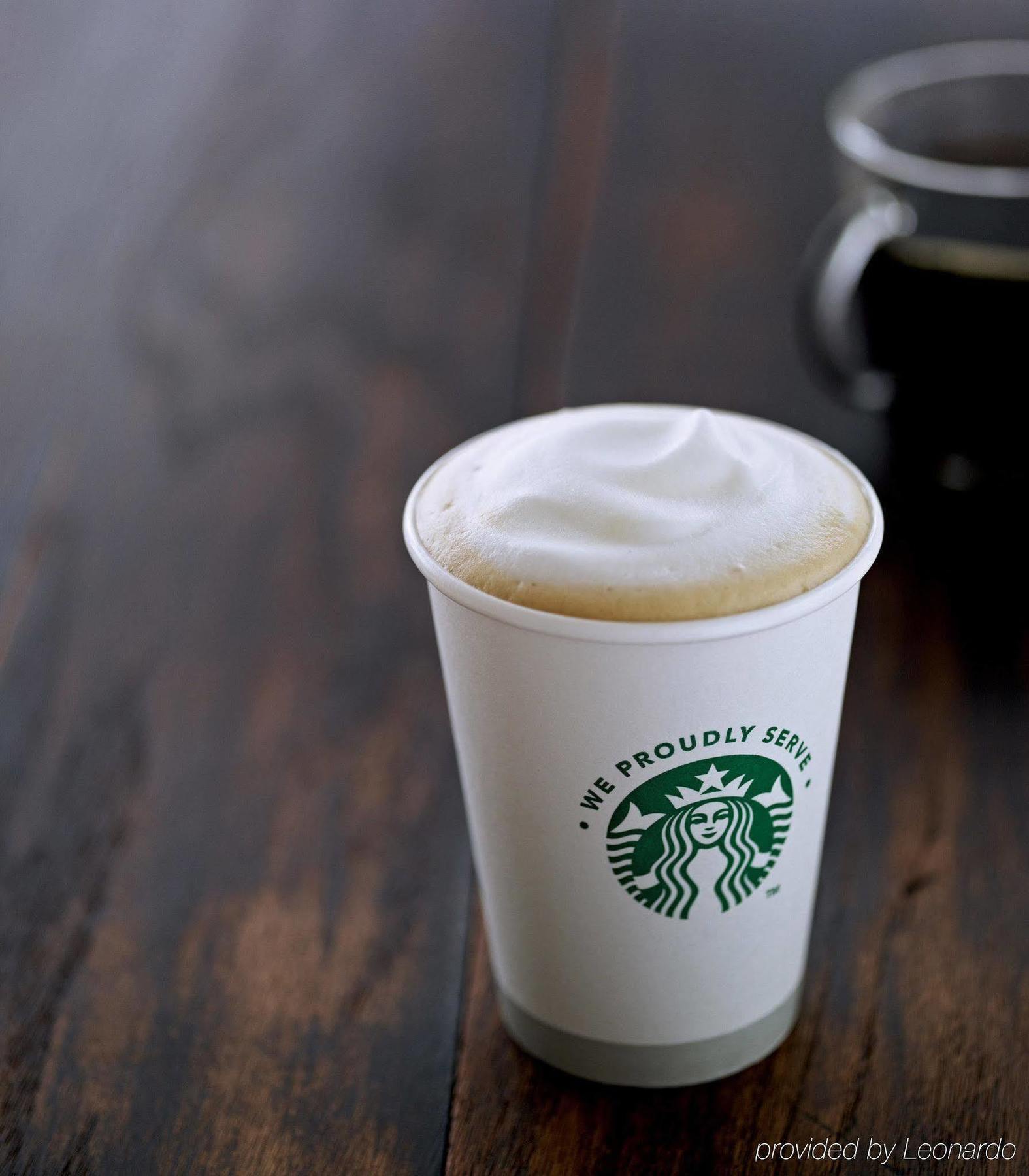 ホテル コートヤード ウィチタ イースト エクステリア 写真